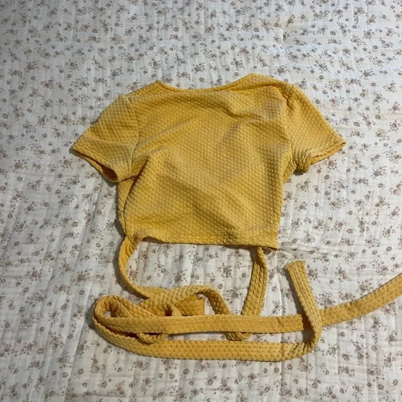 Urban Outfitters Mustard Wrap Crop Top - Picture 3 of 5